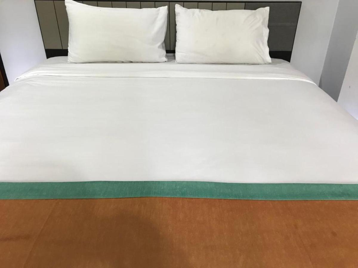 Nasa Hotel Пхукет Екстер'єр фото